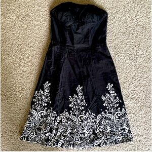 White House Black Market strapless black and white dress